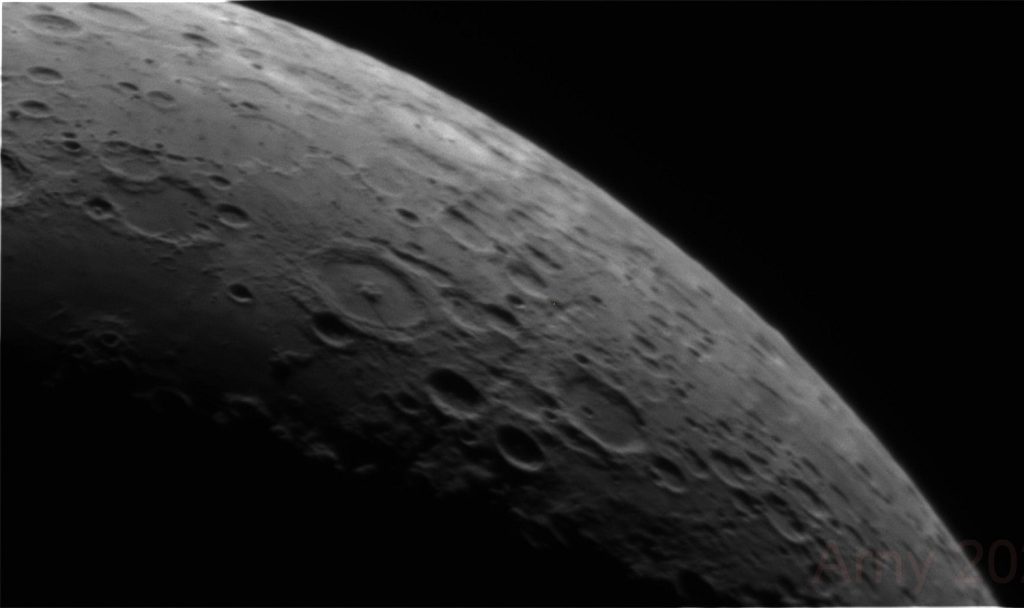 دهانه برخوردی پتویوس در سطح ماه